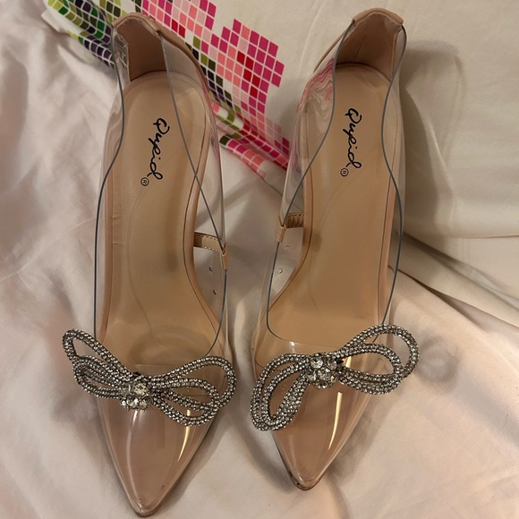 BNIB Qupid rhinestone bow clear heels sz 7 - Picture 1 of 4